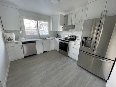 Calgary Pet Friendly House For Rent | Penbrooke Meadows | Renovated home for rent