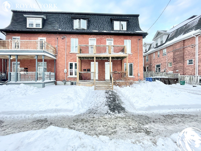 Ottawa Pet Friendly Apartment For Rent | Lower Town | 2 BED 1 BATH