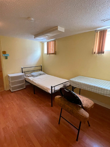 1 bedroom for single male. basement.Scarborough, Feb