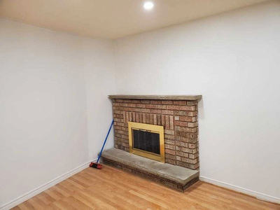 1 bedroom shared bathroom for rent