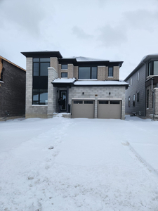 4 Bedroom House for Lease in Wasaga