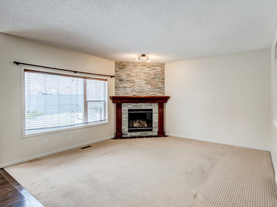 4BR Dream Home in NW Calgary - under $750k!