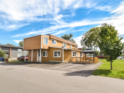 À VENDRE - 3486-3490 24e Rue (Laval-Ouest)