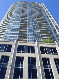 Bachelor condo at Yonge & Lakeshore EXCELLENT DOWNTOWN LOCATION!