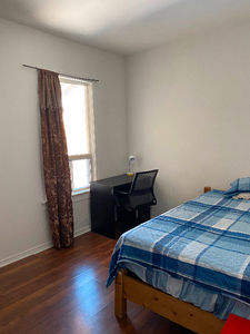 Big room available from Mar 1st,couple /single $1250/month