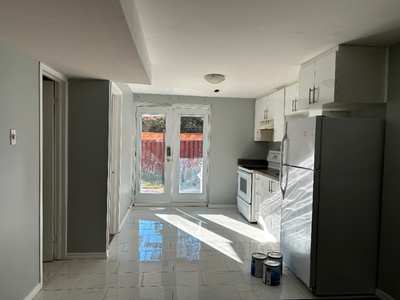 Bright Walk-Out Basement in Mississauga 3 Bed