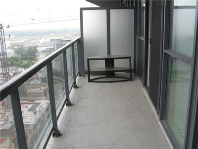 Downtown Lakeview Condo for rent