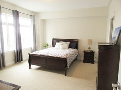 FURNISHED 2BED AND DEN MONTHLY