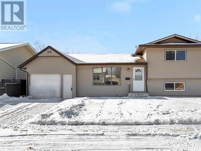 House For Sale In Dundonald, Saskatoon, Saskatchewan