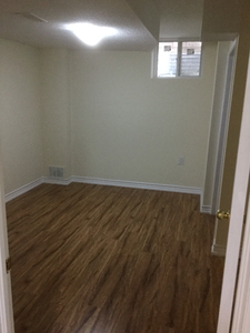 LEGAL BASEMENT AVAILABLE 1 ROOM NEAR …QUEEN/CHINGUACOUSY MARCH 1