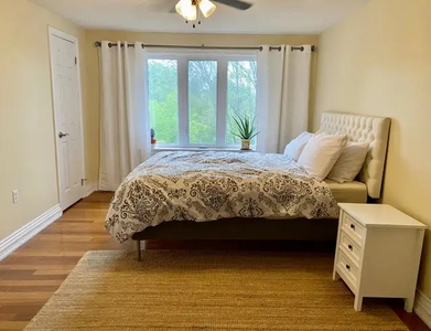Master Bedroom - Mapleview and Essa