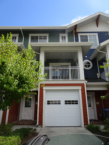 NEW LISTING!! 3+2.5 TOWNHOUSE KETTLE VALLEY