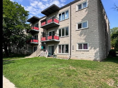 Newly Renovated 2 Bedroom Unit Close to Downtown Kitchener!