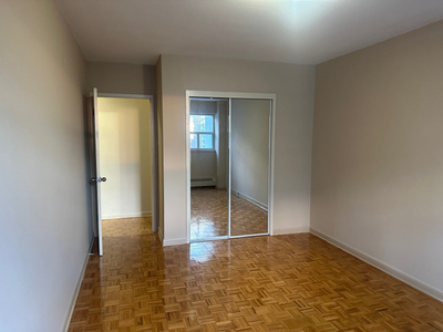 One bedroom available in a 2 bedroom apartment