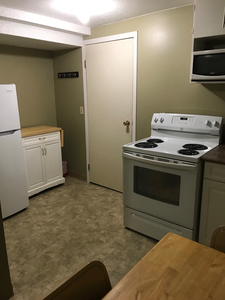 ONE BEDROOM SUITES, ONE BLOCK TO SASKPOLYTECH