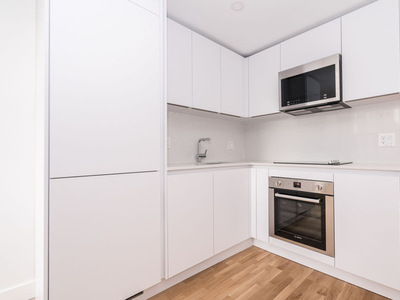 Renovated one bedroom, Bathurst and Queen - ID 3036
