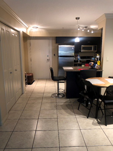Spacious Unit at Windsor Park, Very Close to Downtown, Chinook M
