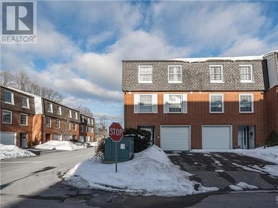 Townhouse For Sale In Carleton Heights - Rideauview, Ottawa, Ontario