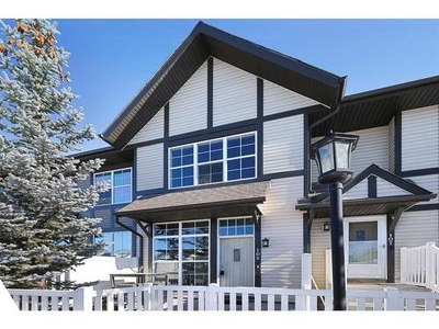 Townhouse For Sale In New Brighton, Calgary, Alberta