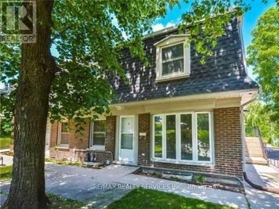 Townhouse For Sale In Southdale, Kitchener, Ontario
