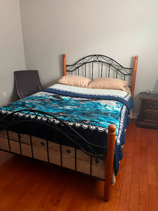 Two beautiful single bedroom for rent, share bathroom in Whitby