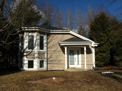 House for sale, 30 Rue des Aigles, Drummondville, QC J2A2M1, CA , in Drummondville, Canada