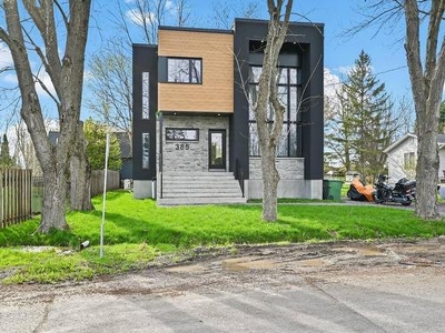 House For Sale In Venise-en-Québec, Quebec