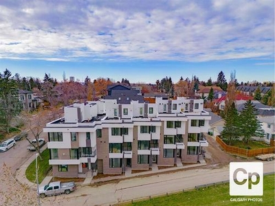 Townhouse For Sale In Capitol Hill, Calgary, Alberta