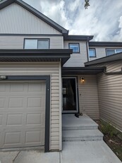 Calgary Pet Friendly Townhouse For Rent | Copperfield | COZY 3 BED 2.5 BATH