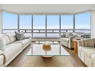 Condo For Sale In Bronte, Oakville, Ontario