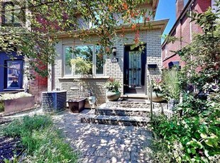 House For Sale In Wallace Emerson, Toronto, Ontario