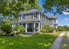 Single-Family in Port Maitland, Nova Scotia