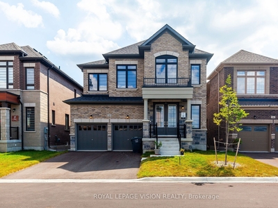 14 Lowell Cres