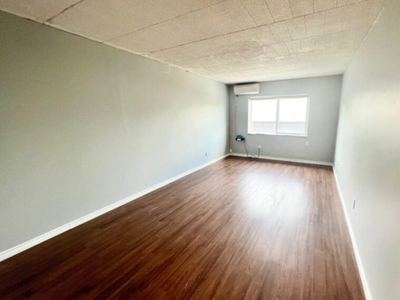 2 bed 1 bath Apartment at 1091 Felix #32. Check for more details