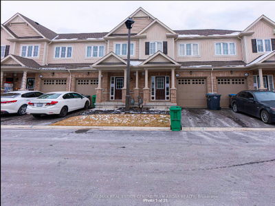 3 Bedroom, 3 Washroom Townhouse Available For Rent in BRAMPTON!