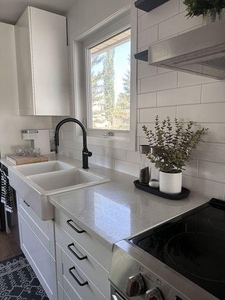 3 Bedroom Apartment Unit Calgary AB For Rent At 2900