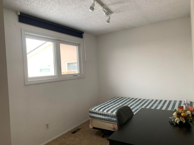 $670 Bedrm, Utilities Included Near Downtown UofC