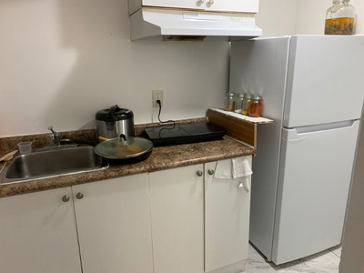 All Inclusive - Private Basement Room (male only) Toronto - 840$
