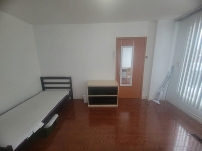Available ASAP - Downtown Toronto room rental near UofT