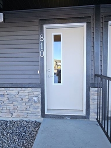 Brand New Townhome In Belmont Southwest In Need of Loving Tenant | 810 Belmont Drive Southwest, Calgary