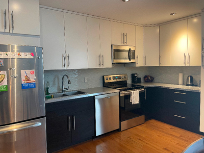 Completely Renovated 3 Bedroom Apt/All-inclusive/Available May 1