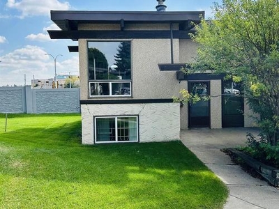 Duplex For Sale In Lee Ridge, Edmonton, Alberta