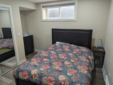 Furnished Room with bathroom available in Cougar Ridge SW Calgar