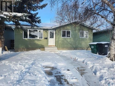 House For Sale In Confederation Park, Saskatoon, Saskatchewan