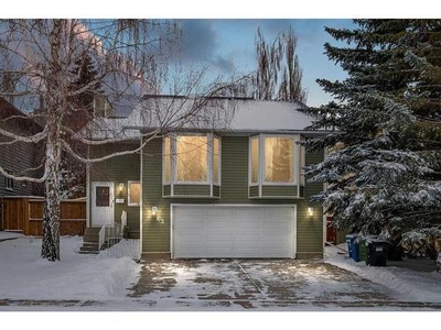 House For Sale In Edgemont, Calgary, Alberta