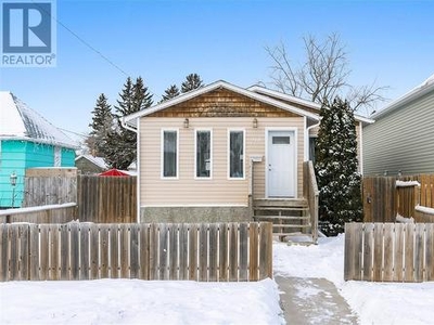 House For Sale In King George, Saskatoon, Saskatchewan