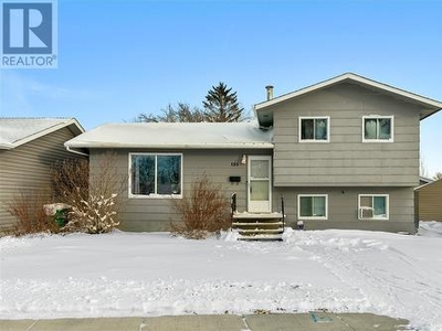 House For Sale In Pacific Heights, Saskatoon, Saskatchewan