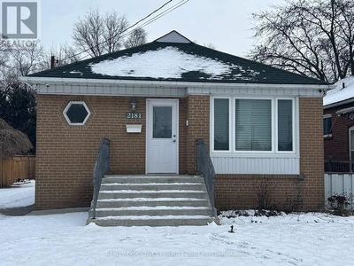 House For Sale In Rexdale, Toronto, Ontario