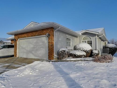 House For Sale In Rhatigan Ridge, Edmonton, Alberta