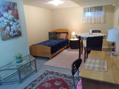 Large room for rent, Close to Algonquin College, Near Bus Stop
